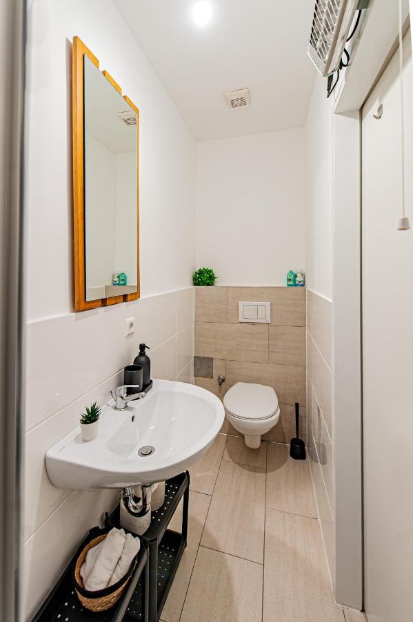 My City Apartment- Vienna Jungle Room מראה חיצוני תמונה