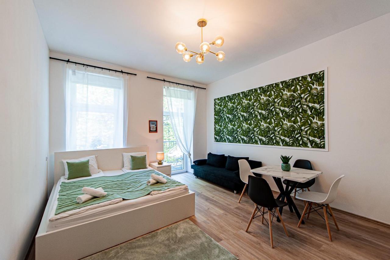 My City Apartment- Vienna Jungle Room מראה חיצוני תמונה